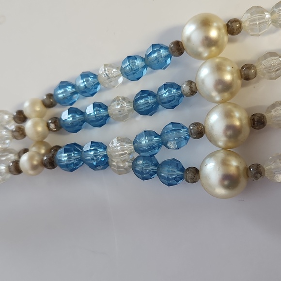 Unique vintage beaded plant hanger; see bead closeups - Picture 6 of 9